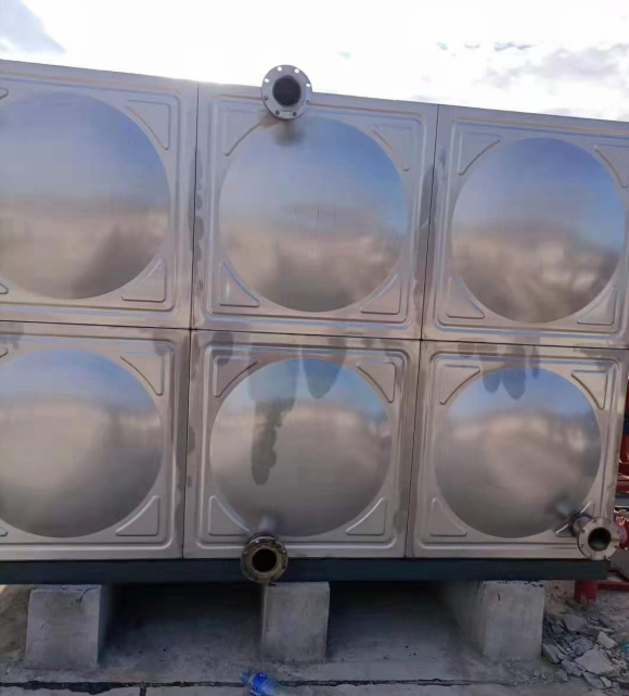 阿勒泰组合式不锈钢水箱，玻璃钢水箱的替代品，不锈钢冲压板组合水箱